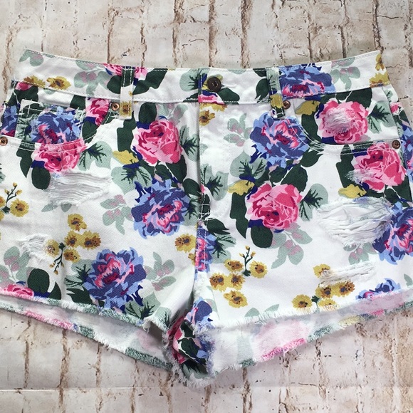 Forever 21 Pants - Forever 21 Ripped Floral Jean Short